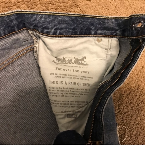 Levi's Men's 569 Loose Straight Denim Shorts - Picture 9 of 10